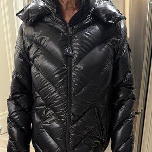 Moncler Short Down Hooded Puffer